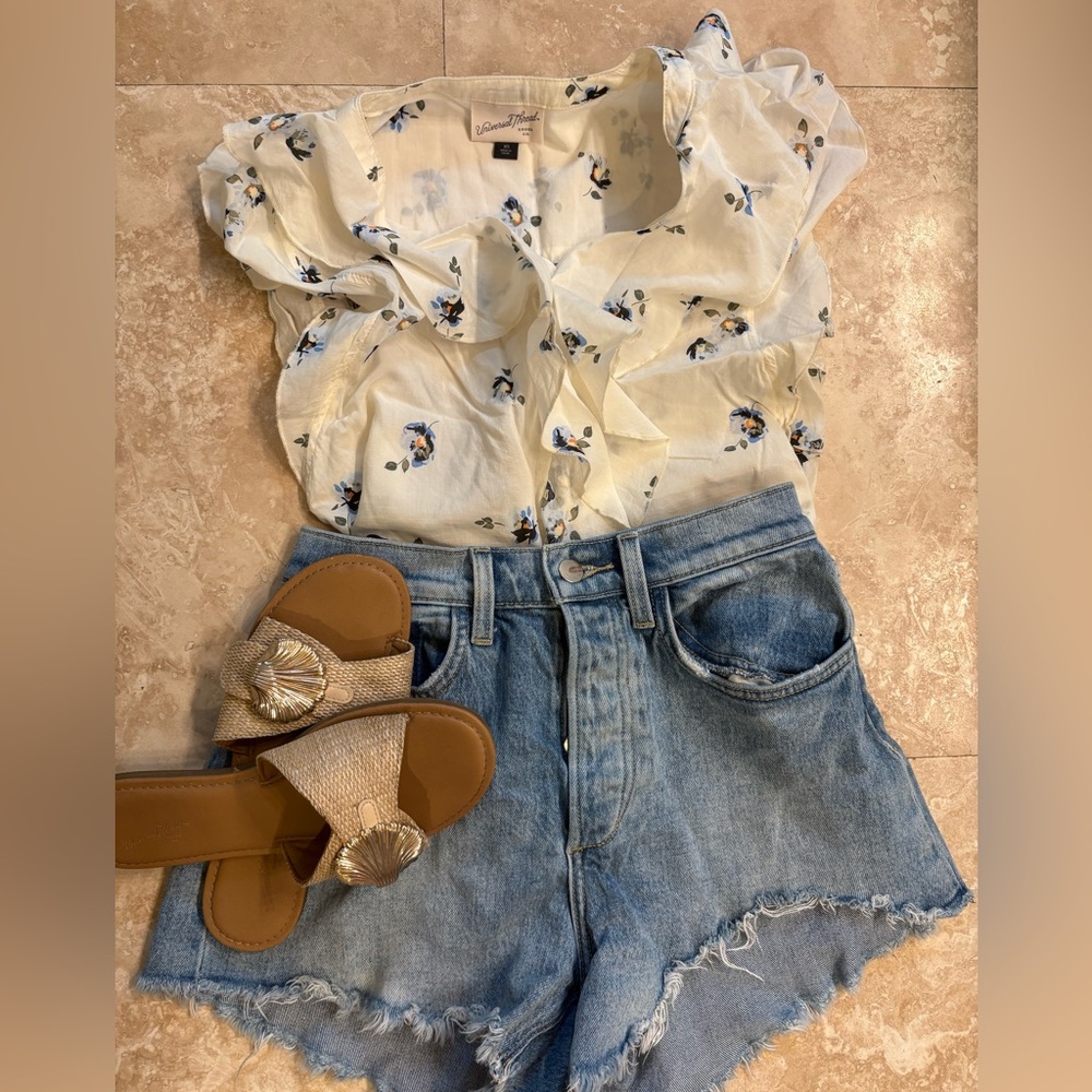 Universal Thread Floral Ruffle Blouse - Cream Size XS